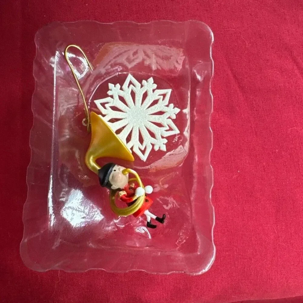Hallmark Sweet Toot Tuba 2016 Limited Edition Musical Soldier Ornament LPR3348